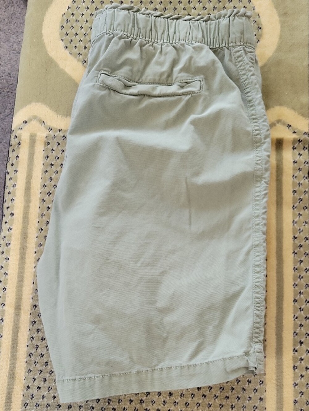 Sonoma Sage Green Elastic Waist Women's Cargo Shorts - Picture 2 of 4